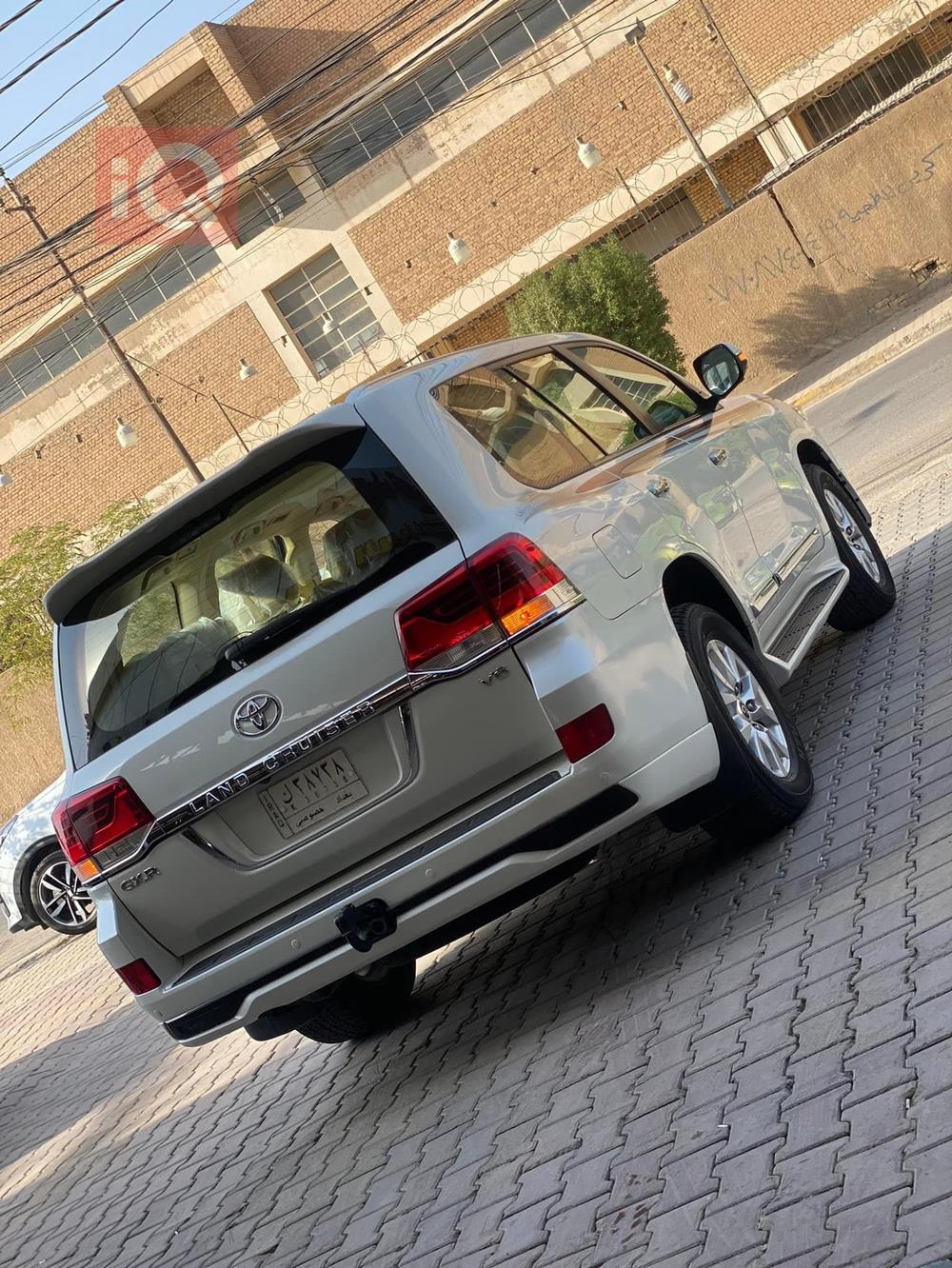 تويوتا لاندكروزر
